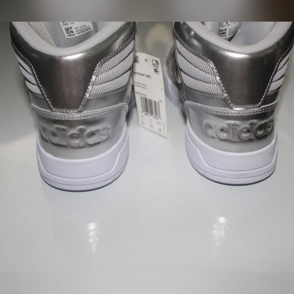 โจ๐โจ NWOB ADIDAS Entrap Mid Silver Metallic - Picture 6 of 16